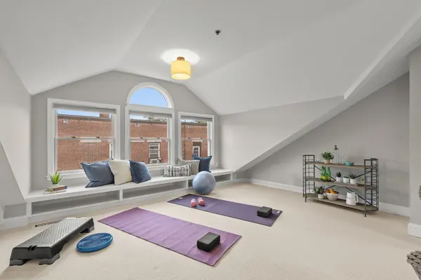 11 Parley Ave #B, Jamaica Plain, MA 02130-2143