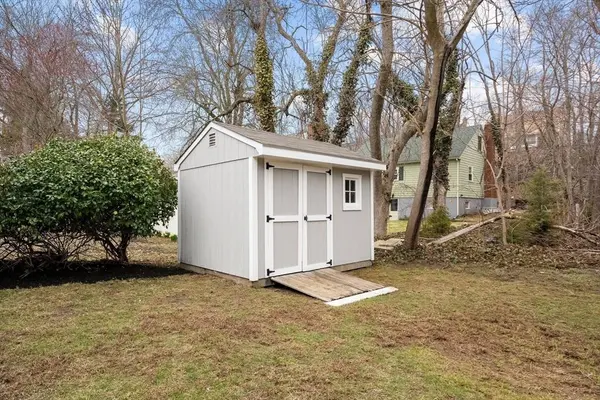 31 Eldon St, Boston, MA 02131