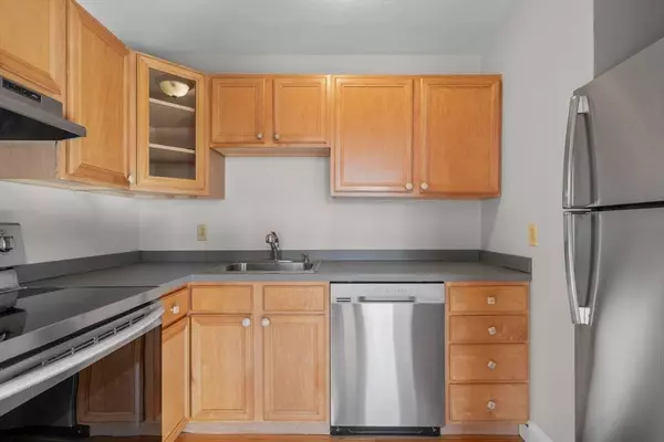 4 Alfred St #3, Boston, MA 02130