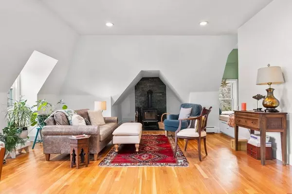 29 Greenough Ave #2, Boston, MA 02130