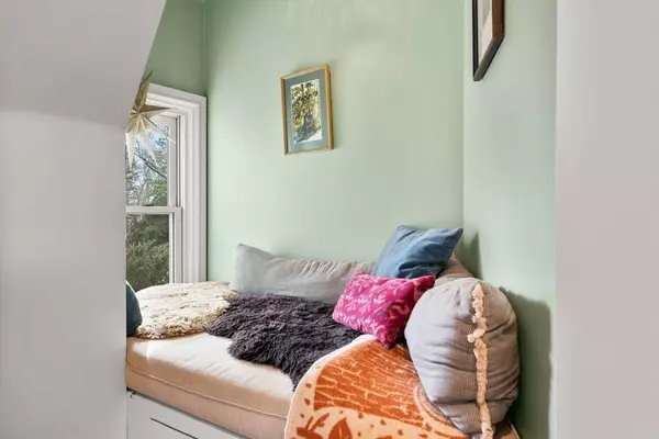 29 Greenough Ave #2, Boston, MA 02130