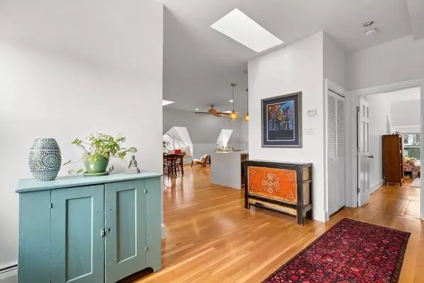 29 Greenough Ave #2, Boston, MA 02130