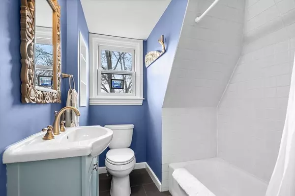 29 Greenough Ave #2, Boston, MA 02130