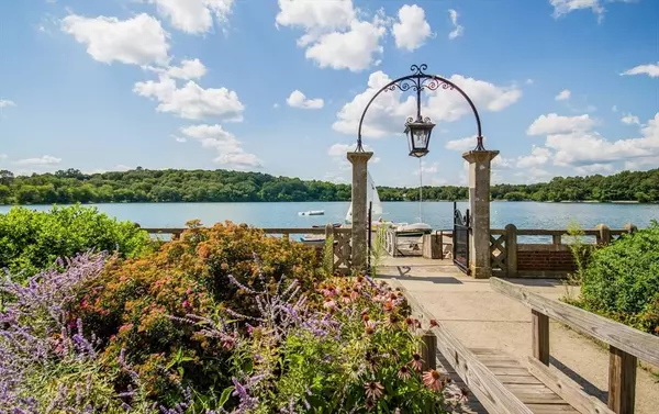 60 Jamaicaway #10, Boston, MA 02130