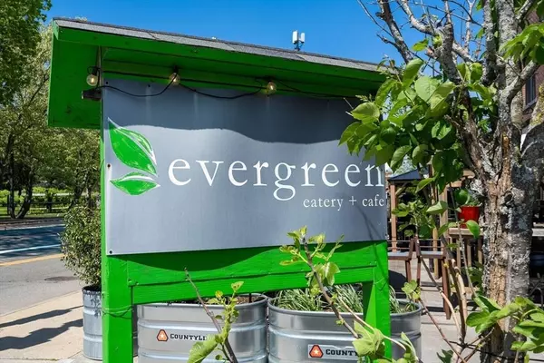 156 Green St #303, Boston, MA 02130