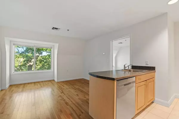 332 Jamaicaway #406, Boston, MA 02130