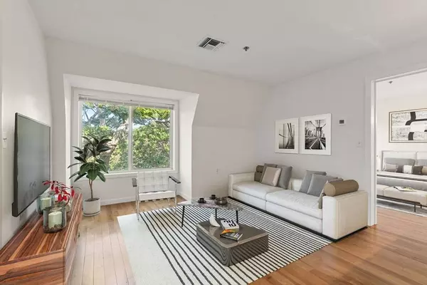 332 Jamaicaway #406, Boston, MA 02130
