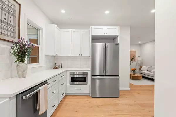 33 Jamaica St #1, Boston, MA 02130