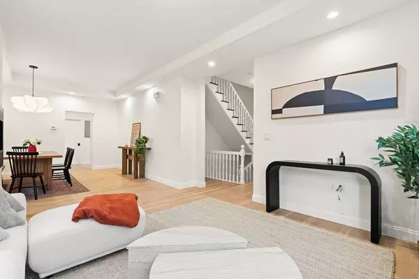 33 Jamaica St #2, Boston, MA 02130