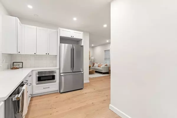 33 Jamaica St #1, Boston, MA 02130