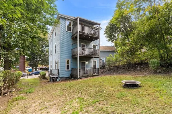 96 Jamaica St, Boston, MA 02130