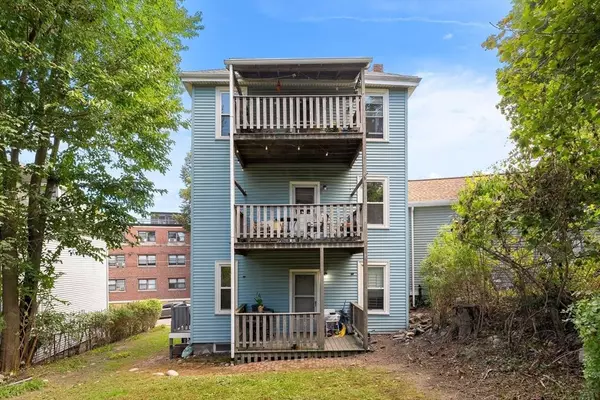 96 Jamaica St, Boston, MA 02130