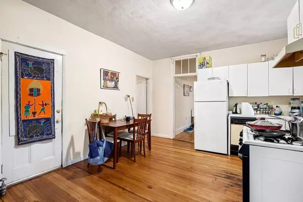 96 Jamaica St, Boston, MA 02130