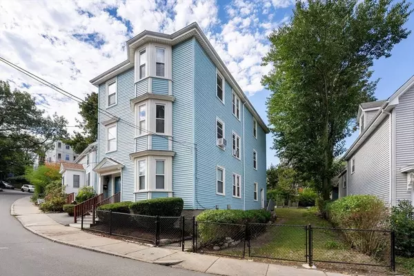 96 Jamaica St, Boston, MA 02130