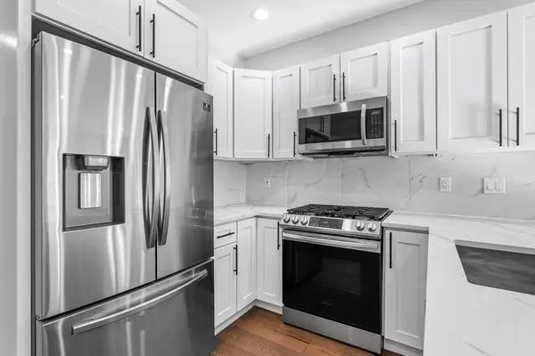 3850 Washington St #6, Boston, MA 02131