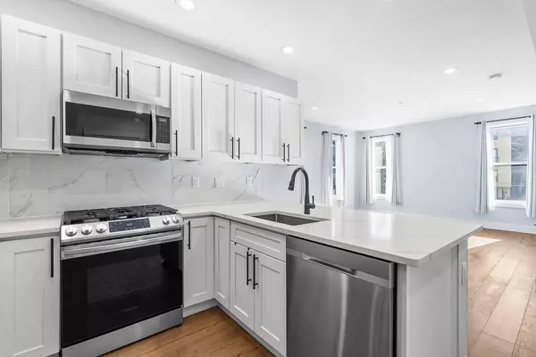 3850 Washington St #6, Boston, MA 02131