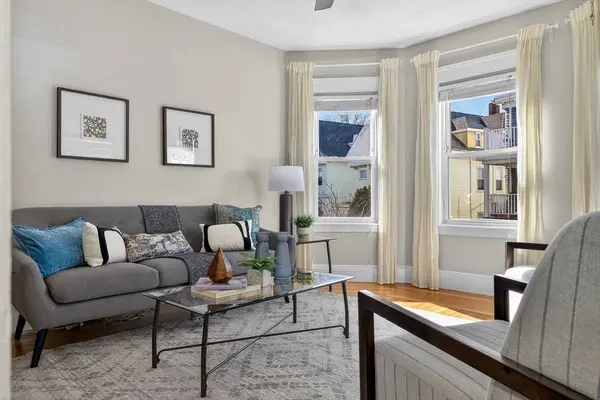 12 Woodlawn St #2, Boston, MA 02130