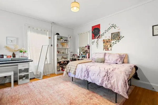 285 Chestnut Ave, Boston, MA 02130