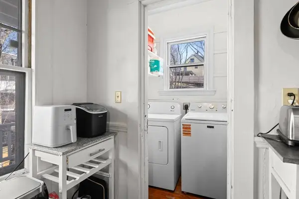 285 Chestnut Ave, Boston, MA 02130