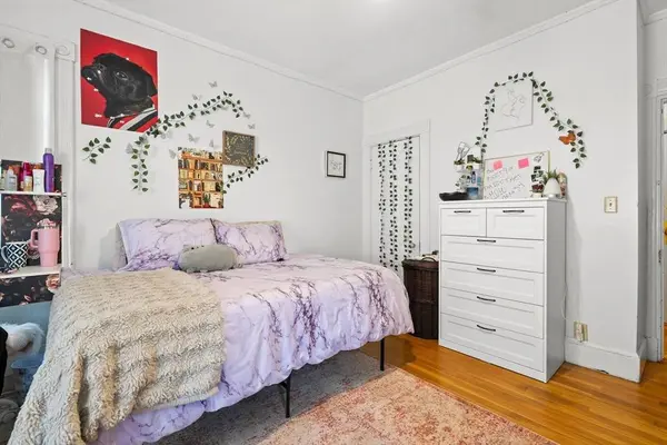 285 Chestnut Ave, Boston, MA 02130