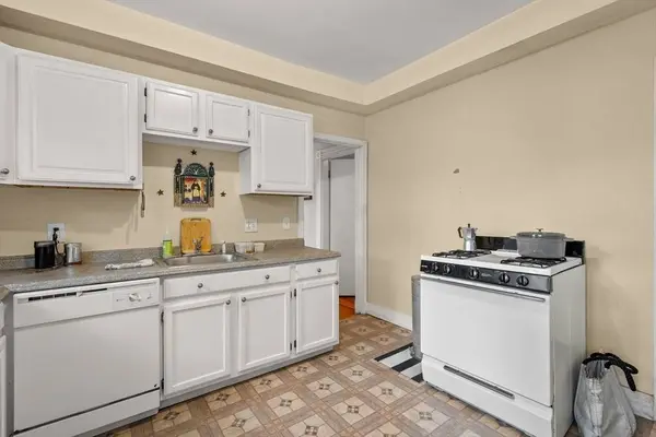 177 Chestnut Avenue, Boston, MA 02130