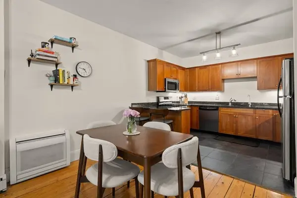 281 Chestnut Ave #1, Boston, MA 02130
