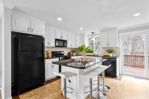 31 Eldon St, Boston, MA 02131