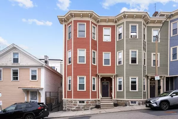 4 Alfred St #3, Boston, MA 02130