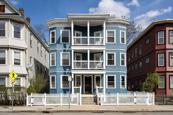 156A South #3R, Boston, MA 02130