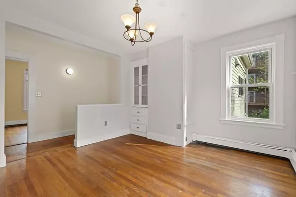 27 Chilcott Place #2, Boston, MA 02130