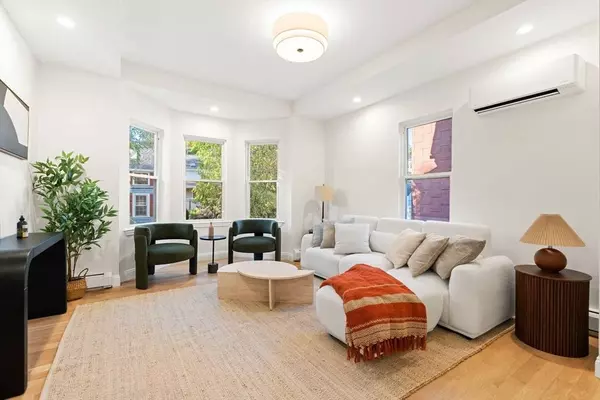 33 Jamaica St #2, Boston, MA 02130