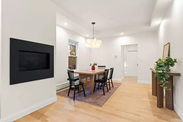 33 Jamaica St #2, Boston, MA 02130