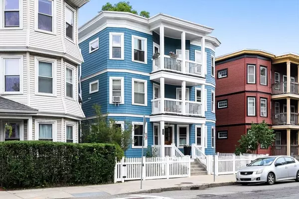 156A South #1L, Boston, MA 02130