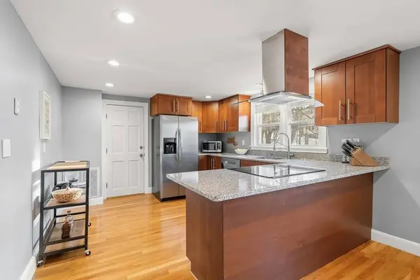 111 Fayette St #2, Watertown, MA 02472