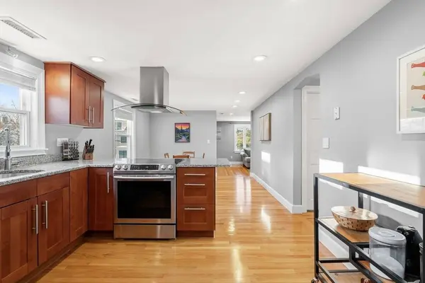 111 Fayette St #2, Watertown, MA 02472