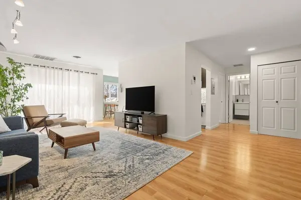 1206 Greendale Ave #217, Needham, MA 02492