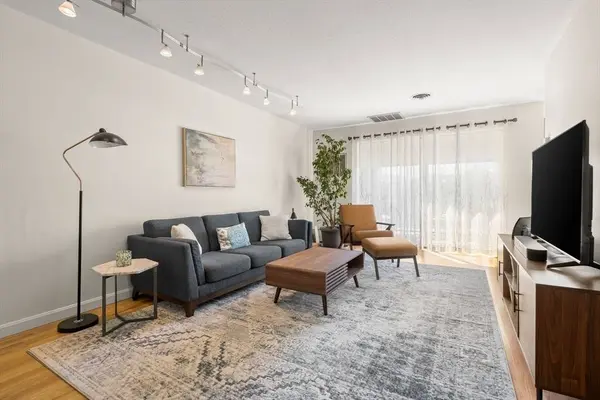1206 Greendale Ave #217, Needham, MA 02492