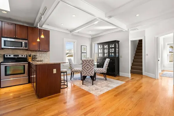23 Rowe St #23, Boston, MA 02131