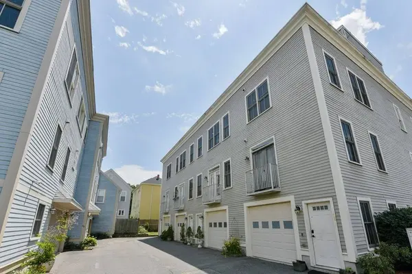 32 Stedman #32, Boston, MA 02130