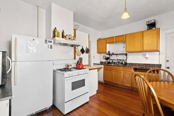 285 Chestnut Ave, Boston, MA 02130