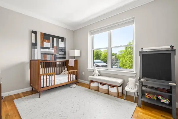 156 Green St #301, Boston, MA 02130