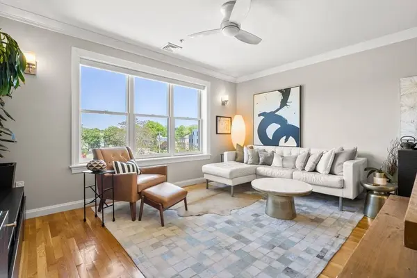 156 Green St #301, Boston, MA 02130