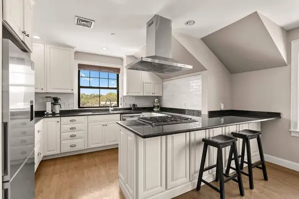 1 Sylvia St #3, Boston, MA 02130