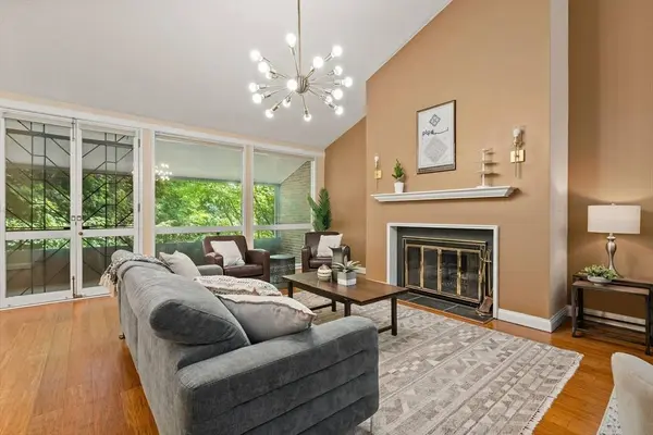 241 Perkins St #B102, Boston, MA 02130