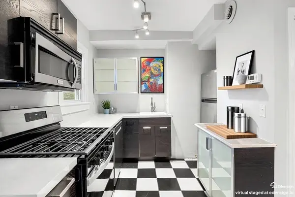 72 Mozart #2, Boston, MA 02130