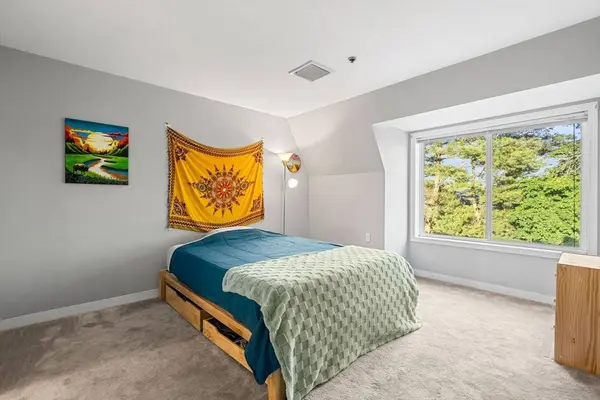 332 Jamaicaway #403, Boston, MA 02130