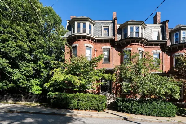 26 Everett St #1