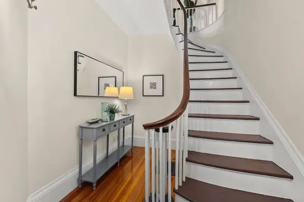 33-35 Green St #3, Boston, MA 02130