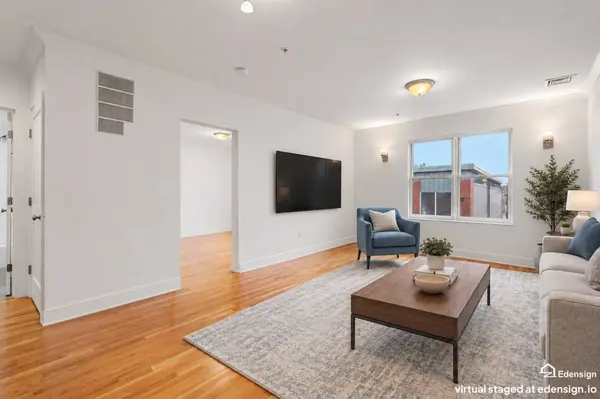 156 Green St #302, Boston, MA 02130