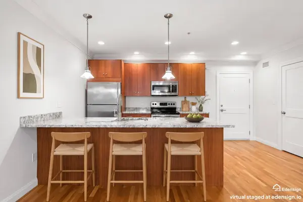 156 Green St #302, Boston, MA 02130